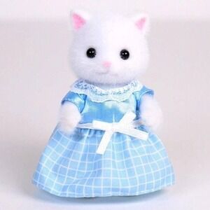 Calico Critters Sylvanian Families Persian Cat Mother - Miniature Animal Doll
